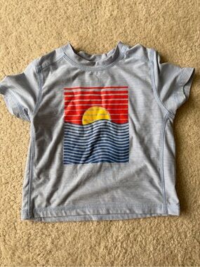 Hanna Anderson sunset graphic UV tee shirt